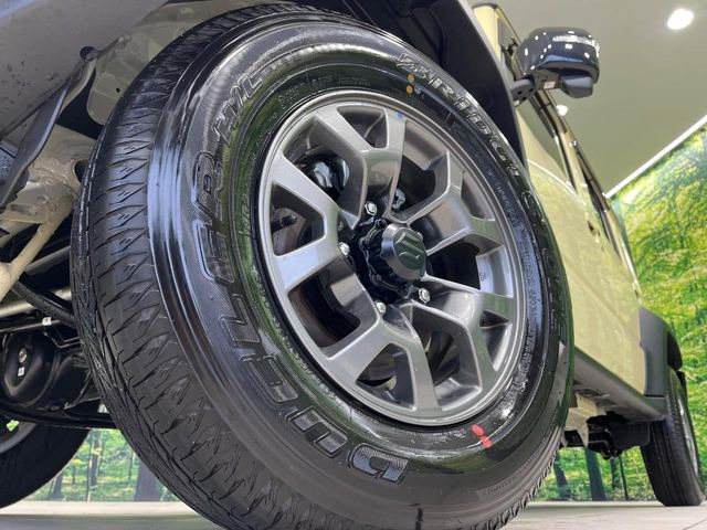 �y����15�C���`�A���~�z�C�[���z�O�ςɃ}�b�`���������A���~�z�C�[���𑕒����Ă���܂��B�e��ЊO�A���~�z�C�[����A�X�^�b�h���X�^�C�����戵�����Ă���܂��B���񂲑��k����������