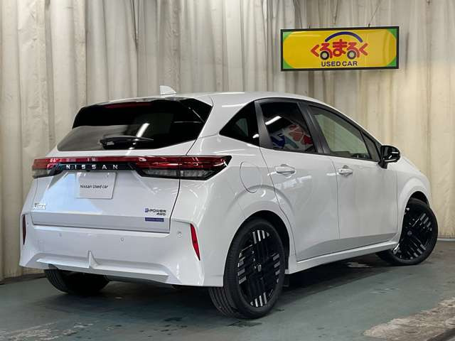ノートオーラ1.2 G FOUR レザーエディション 4WD
