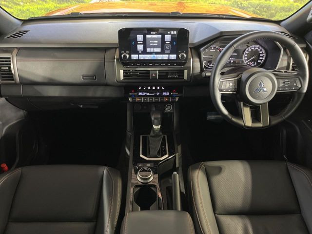 トライトン2.4 GSR ディーゼル 4WD