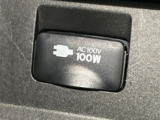 【アクセサリーコンセント】キャンプやスポーツ、アウトドアでのアクティビティはもちろん、災害・停電の際に助けにもなるAC100Vコンセントを装備♪ケータイやタブレット、ゲーム機器の充電にも♪