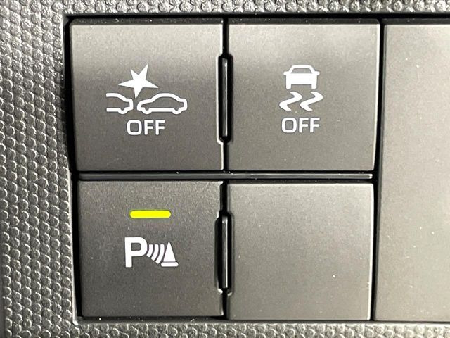 【スマートアシスト】走行中に前方の車両等を認識し、衝突しそうな時は警報とブレーキで衝突回避と被害軽減をアシスト。より安全にドライブをお楽しみいただけます。