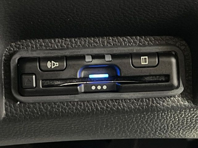【ETC】高速道路の料金所をストレスなく通過!話題のスポットやサービスエリアに多い「スマートIC」利用時は必須のアイテムです。当店でセットアップを実施、ご納車当日からすぐにご利用いただけます!