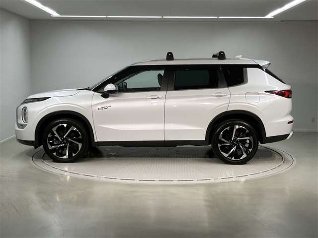 アウトランダーPHEV 2.4 G 4WD