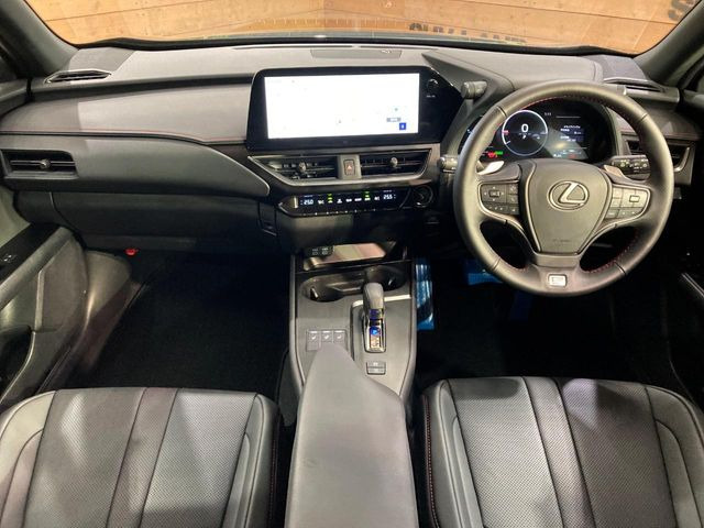UX300h Fスポーツ