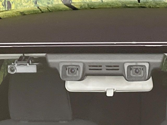 【スズキ セーフティサポート】走行中に前方の車両等を認識し、衝突しそうな時は警報とブレーキで衝突回避と被害軽減をアシスト。より安全にドライブをお楽しみいただけます。