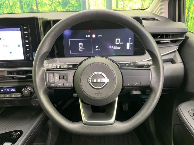 【ステアリングスイッチ】運転中、前方から目線をそらすことなく、オーディオ等の操作が可能な便利機能!安心&快適なドライブを演出してくれます♪