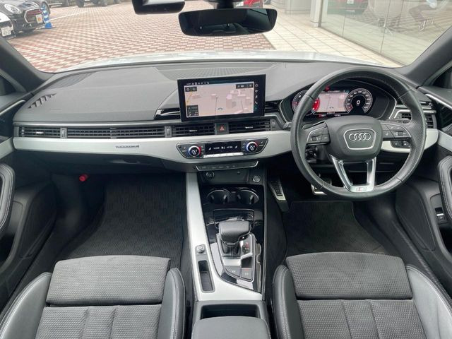 A440 TDI クワトロ Sライン 4WD