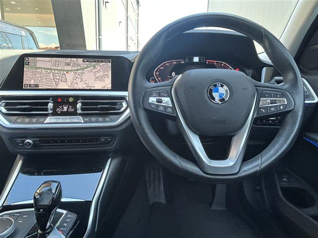 3シリーズセダン320d xドライブ  4WD