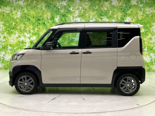 デリカミニT プレミアム 4WD