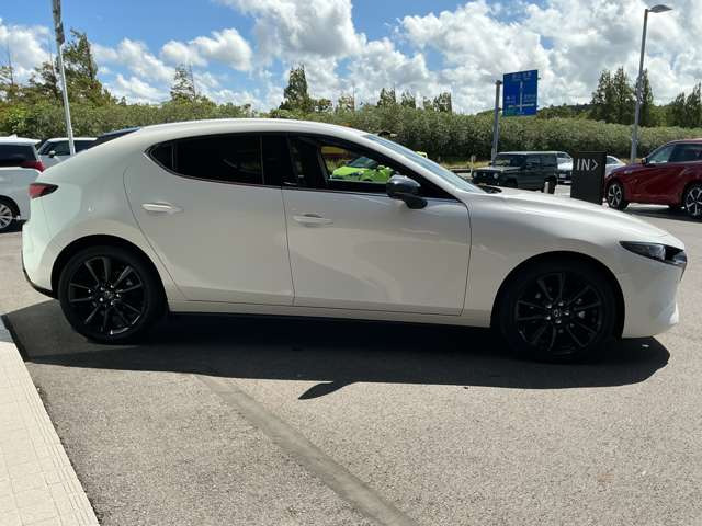 MAZDA3ファストバック1.8 XD ドライブ エディション
