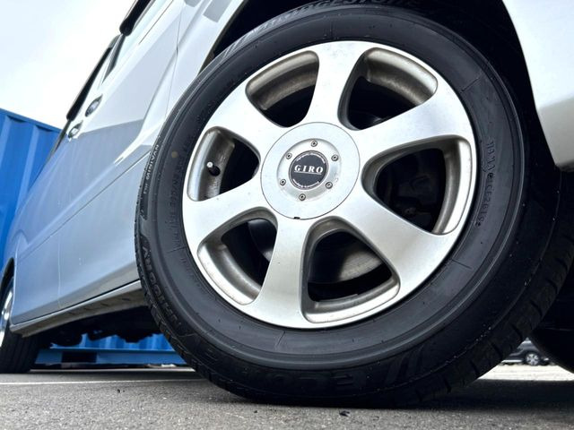 �y16�C���`�A���~�z�C�[���z�O�ςɃ}�b�`�����A���~�z�C�[���𑕒����Ă���܂��B�e��A���~�z�C�[����A�X�^�b�h���X�^�C�����戵�����Ă���܂��B���񂲑��k����������
