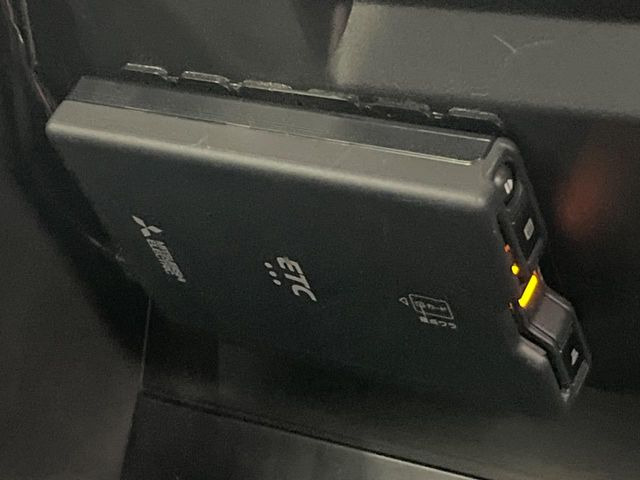 【ETC】高速道路の料金所をストレスなく通過!話題のスポットやサービスエリアに多い「スマートIC」利用時は必須のアイテムです。当店でセットアップを実施、ご納車当日からすぐにご利用いただけます!