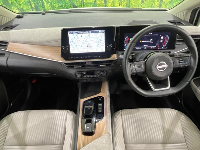 ノートオーラ1.2 G FOUR レザーエディション 4WD
