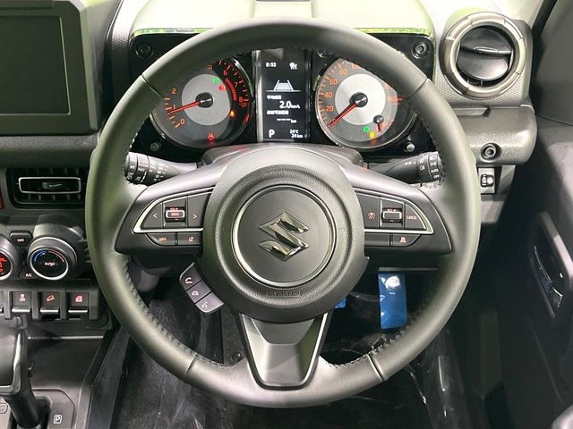 【純正革巻きステアリング】上質な革を使用することで、手にしっかり馴染みとても運転しやすいハンドルです♪