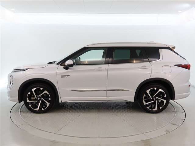 アウトランダーPHEV 2.4 P 4WD