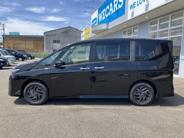 セレナ1.4 e-POWER ハイウェイスターV