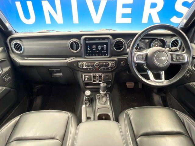 ラングラーアンリミテッド サハラ 4WD