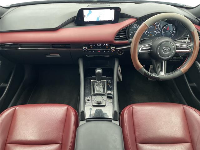 MAZDA3ファストバック2.0 20S バーガンディ セレクション