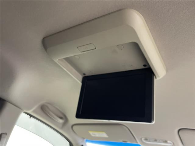 セレナ2.0 ハイウェイスター Vセレクション+Safety II S-HYBRID