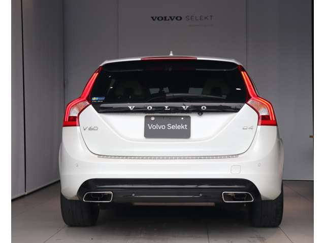V60D4 ダイナミック エディション ディーゼル