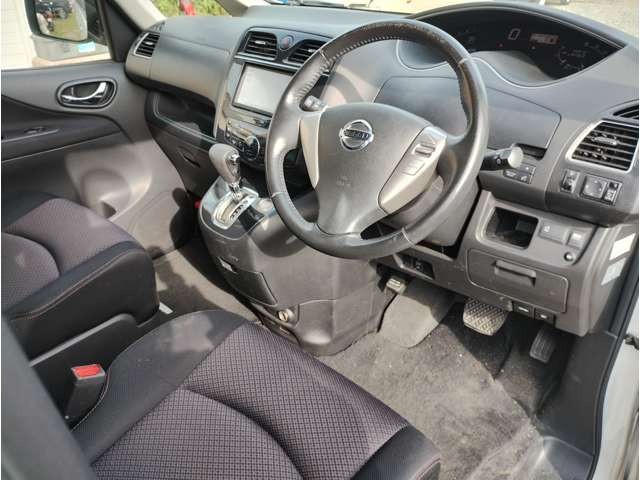 セレナ2.0 ハイウェイスター 4WD