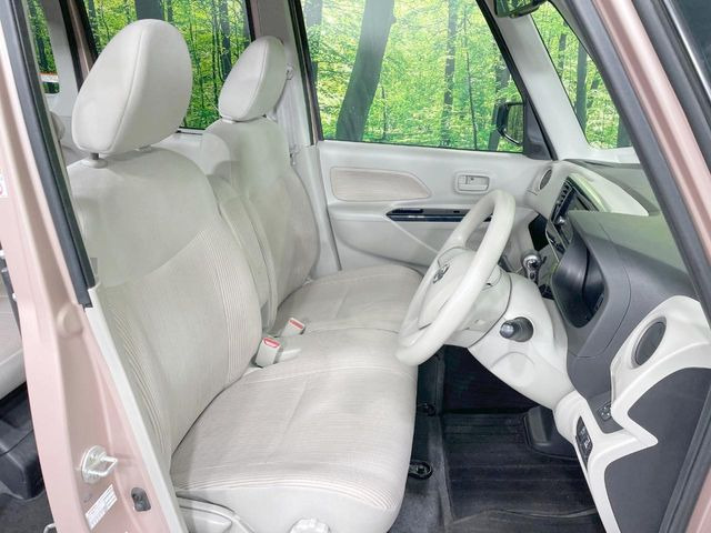 運転席シート廻りは使用感も少なく、良好な状態となっています。丁寧に使われていたことがよくわかりますね。