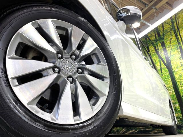�y����16�C���`�A���~�z�C�[���z�O�ςɃ}�b�`���������A���~�z�C�[���𑕒����Ă���܂��B�e��ЊO�A���~�z�C�[����A�X�^�b�h���X�^�C�����戵�����Ă���܂��B���񂲑��k����������