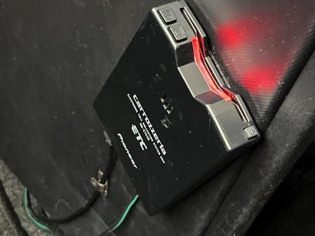 【ETC】高速道路の料金所をストレスなく通過!話題のスポットやサービスエリアに多い「スマートIC」利用時は必須のアイテムです。当店でセットアップを実施、ご納車当日からすぐにご利用いただけます!