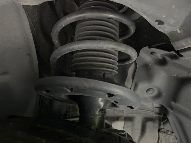 下回りがきれいなうちに、防錆加工の施工がオススメ。降雪地域はもちろん、沿岸部にお住いの方や、趣味でマリン・ウィンタースポーツをされる方にご好評いただいております。