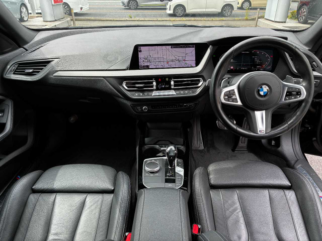 2シリーズグランクーペM235i xドライブ 4WD