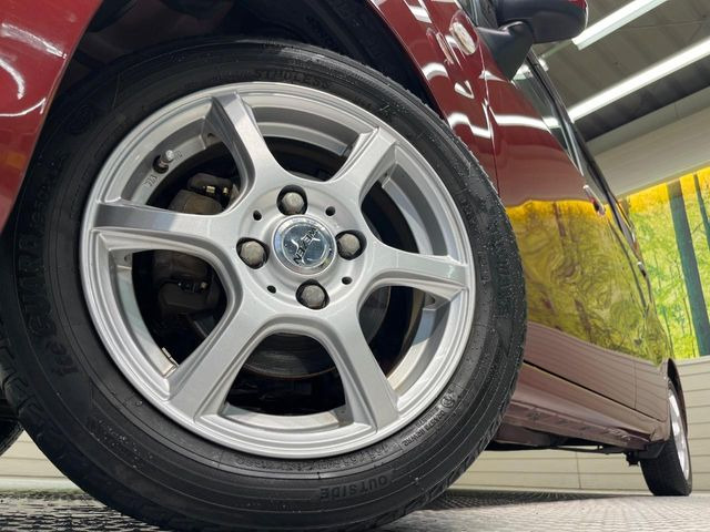 �y14�C���`�A���~�z�C�[���z�O�ςɃ}�b�`�����A���~�z�C�[���𑕒����Ă���܂��B�e��A���~�z�C�[����A�X�^�b�h���X�^�C�����戵�����Ă���܂��B���񂲑��k����������