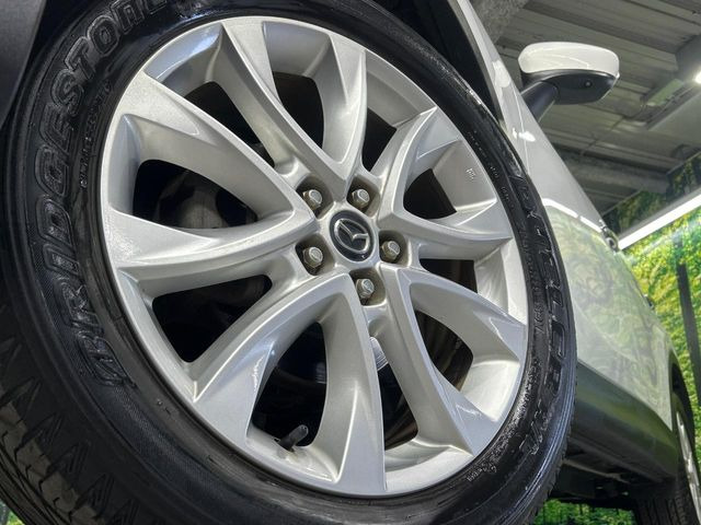 �y����19�C���`�A���~�z�C�[���z�O�ςɃ}�b�`���������A���~�z�C�[���𑕒����Ă���܂��B�e��ЊO�A���~�z�C�[����A�X�^�b�h���X�^�C�����戵�����Ă���܂��B���񂲑��k����������