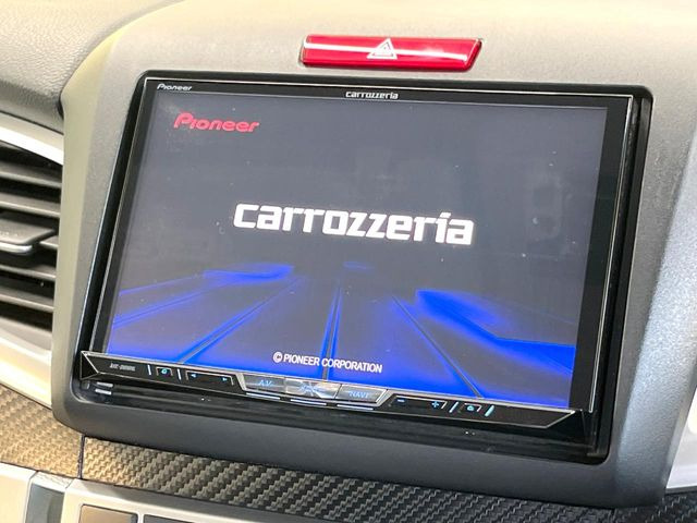 【8インチナビ】目的地までしっかり案内してくれる使いやすいナビ。Bluetooth接続すればお持ちのスマホやMP3プレイヤーの音楽を再生可能!毎日の運転がさらに楽しくなります!!