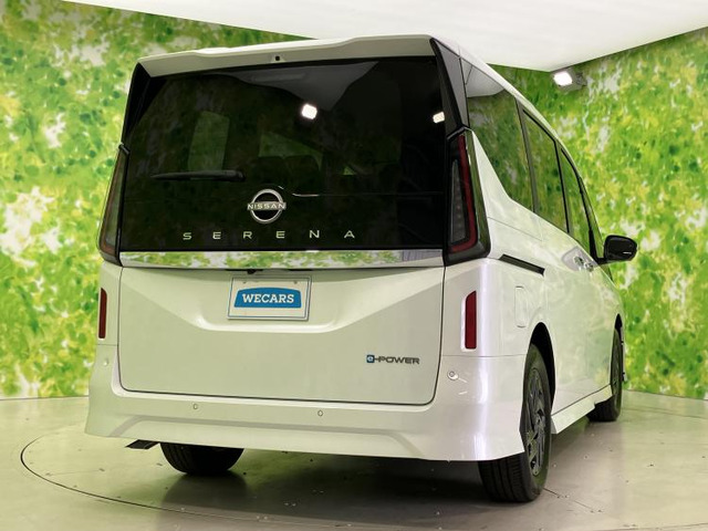 セレナ1.4 e-POWER ハイウェイスターV