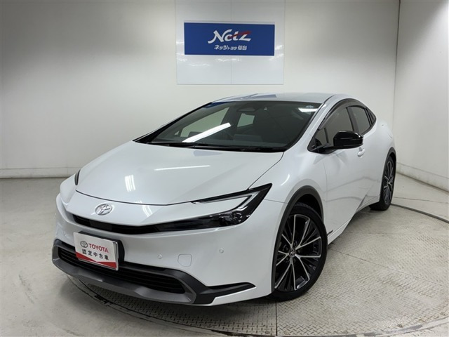 プリウス2.0 G E-Four 4WD