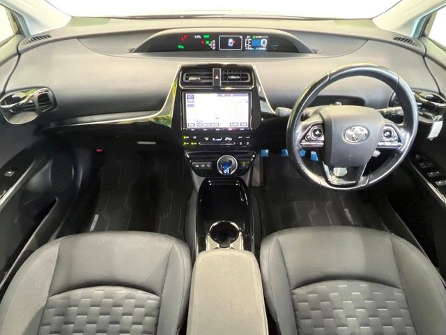プリウスPHV1.8 S セーフティ プラス