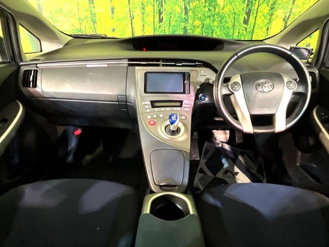 プリウス1.8 S