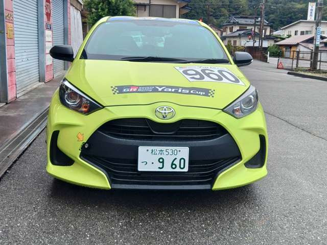 ヤリス1.5 カップカー