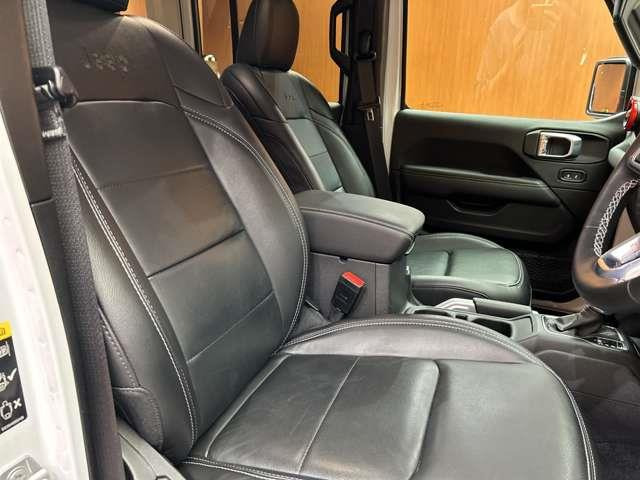 ラングラーアンリミテッド サハラ 4WD