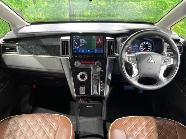 デリカD:5アーバンギア 2.2 G  4WD