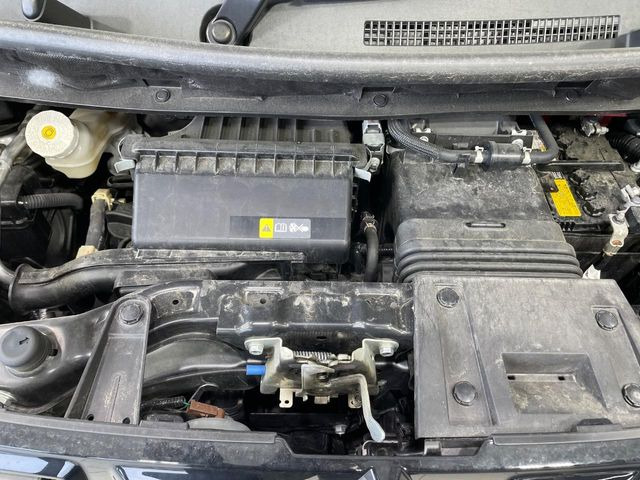 親切・丁寧な専門メカニックスタッフが応対!・車検・点検整備・事故等の修理などアフターサービスも安心。お車のカスタマイズもネクステージのサービススタッフまでご相談ください!
