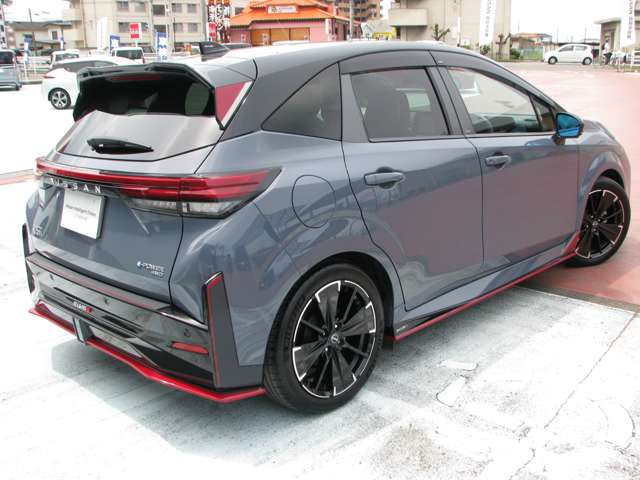 ノートオーラ1.2 NISMO チューンド e-POWER 4WD