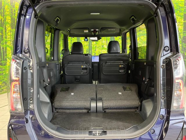 普段のお買い物や通勤、送迎等に十分な荷室スペースを確保しております。セカンドシートを倒すと、大きな荷物の積載も可能です♪