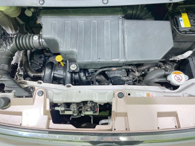 親切・丁寧な専門メカニックスタッフが応対!・車検・点検整備・事故等の修理などアフターサービスも安心。お車のカスタマイズもネクステージのサービススタッフまでご相談ください!