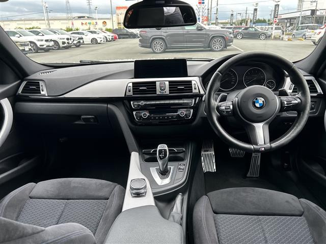 3シリーズセダン320i Mスポーツ