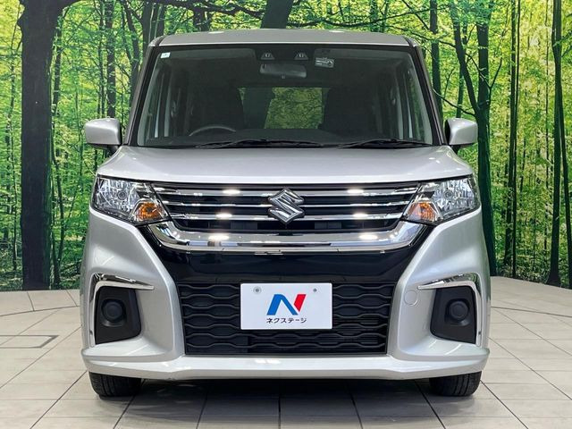 弊社では、全車『修復歴なし』のお車のみ取り扱っております。専任バイヤーによる厳選した仕入れの後、入庫後の車両チェックを行い、ネクステージが認定した高品質な中古車をご提供しております。