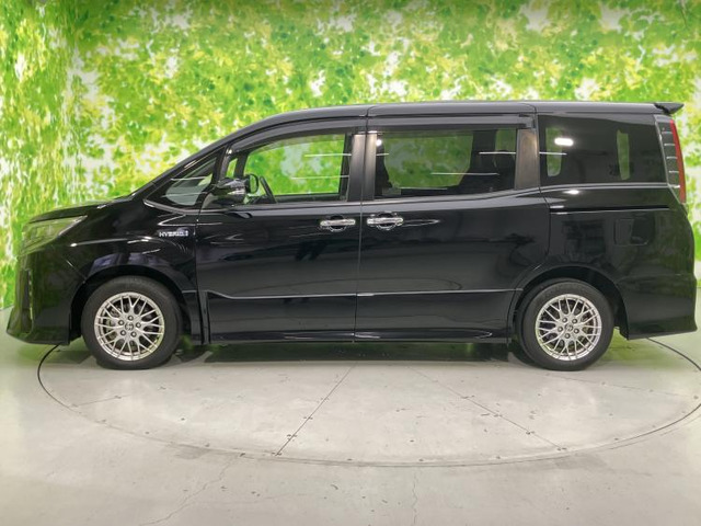 ノア1.8 ハイブリッド Si W×B II