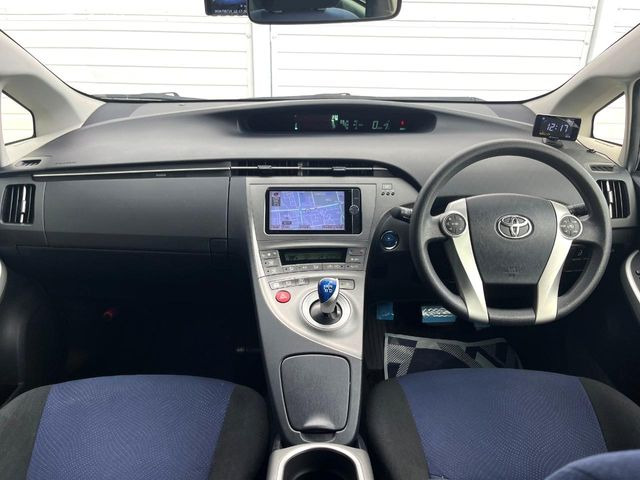 プリウス1.8 S