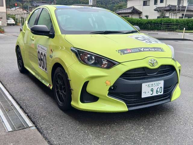 ヤリス1.5 カップカー