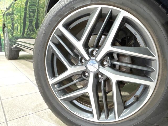 �y����19�C���`�A���~�z�C�[���z�O�ςɃ}�b�`���������A���~�z�C�[���𑕒����Ă���܂��B�e��ЊO�A���~�z�C�[����A�X�^�b�h���X�^�C�����戵�����Ă���܂��B���񂲑��k����������